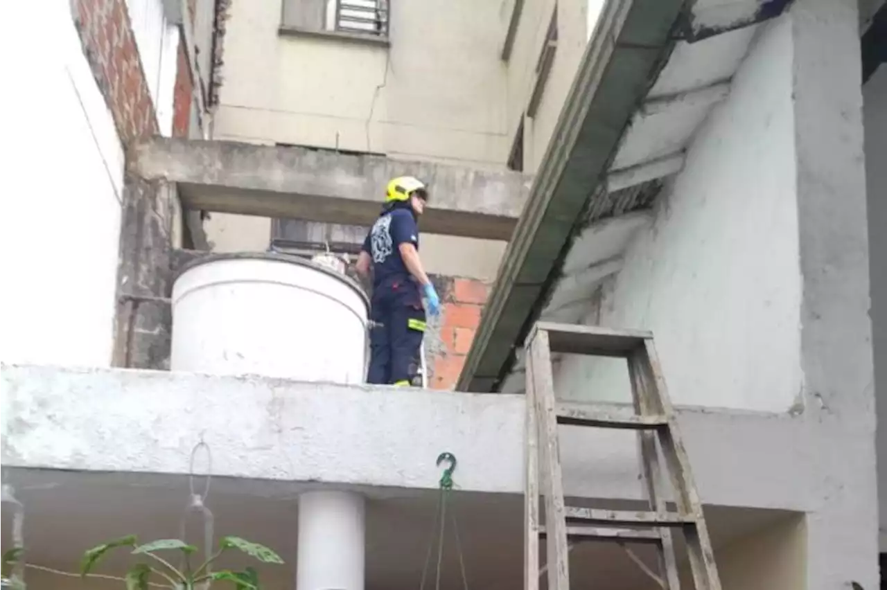 Hombre murió mientras trabajaba en el tejado de una casa, en Bucaramanga