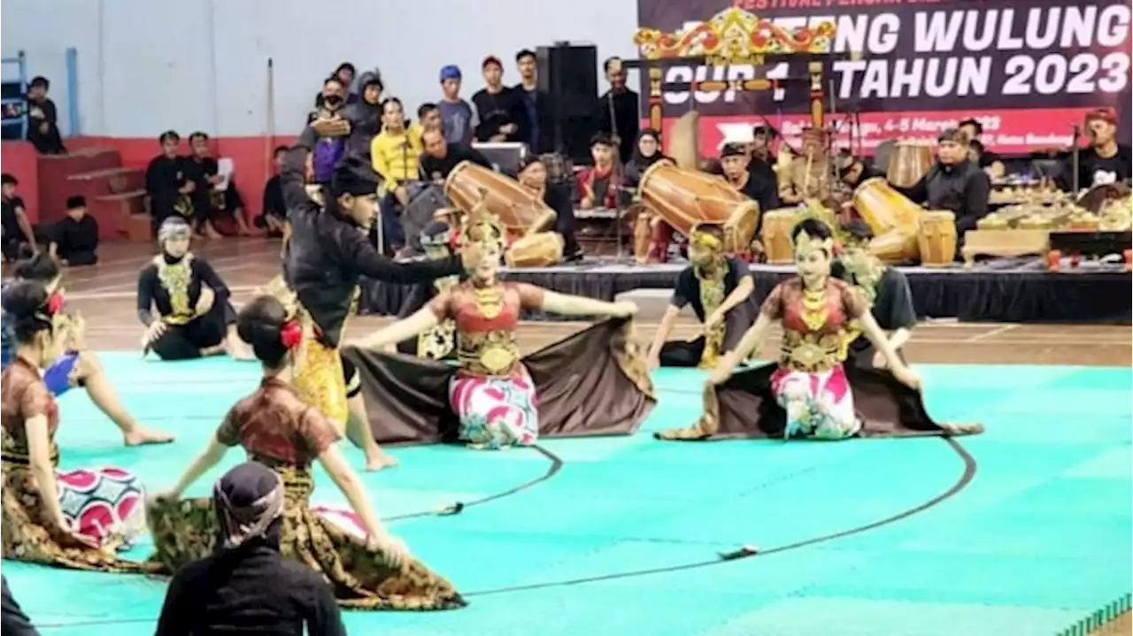 Sekjen PDIP Hasto Mengaku Kagum dengan Seni Silat dan Karawitan Jawa Barat