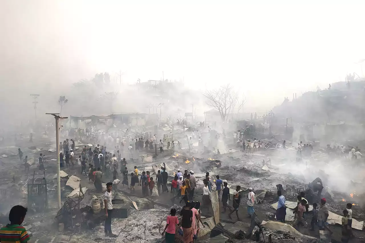 Fire hits crowded Rohingya refugee camp in Bangladesh