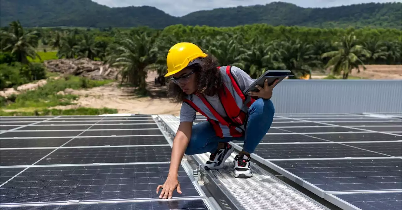 Women Working For A Clean, Sustainable Future