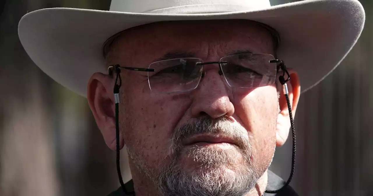 Hipólito Mora, exlíder de las autodefensas, denuncia ataque armado en Michoacán