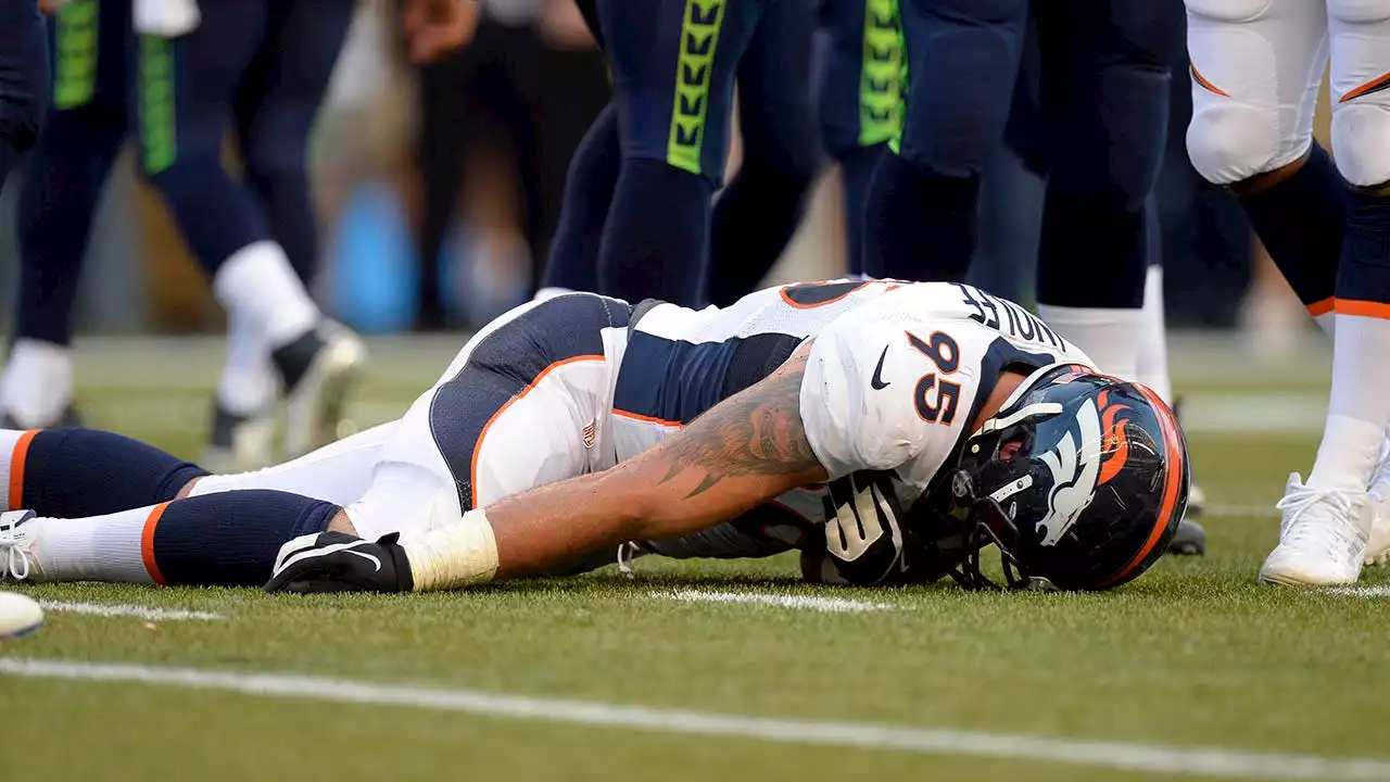 Super Bowl champion reveals he was 'temporarily paralyzed' but still played two weeks later