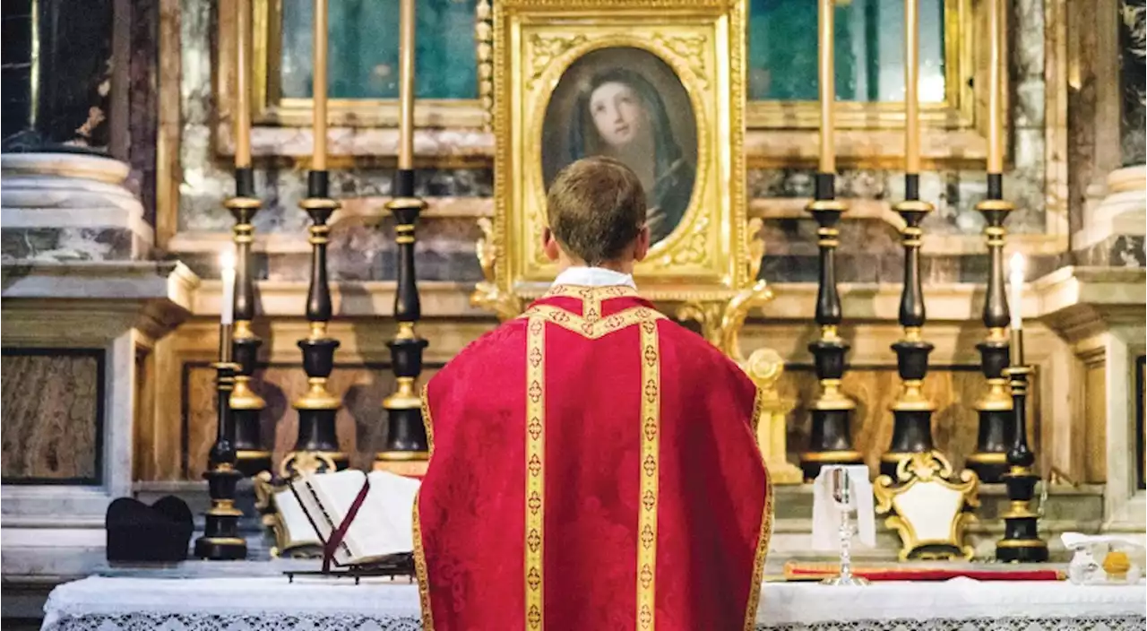 Bishops must get Vatican approval to allow Latin Mass