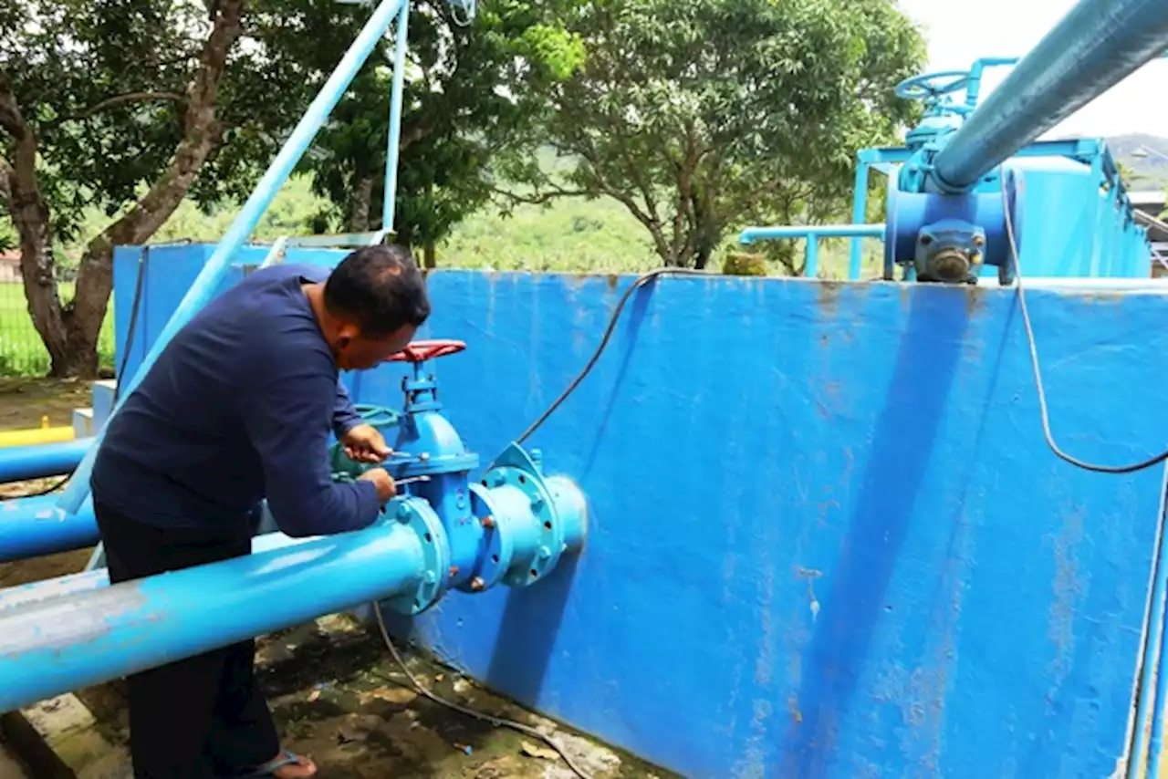 Pipa PDAM Pacitan Rusak Terdampak Bencana