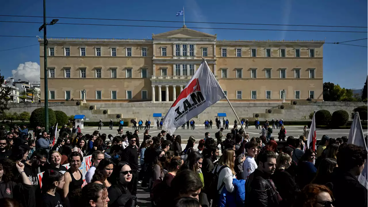 En Grèce, après l’accident de train, une manifestation et des affrontements