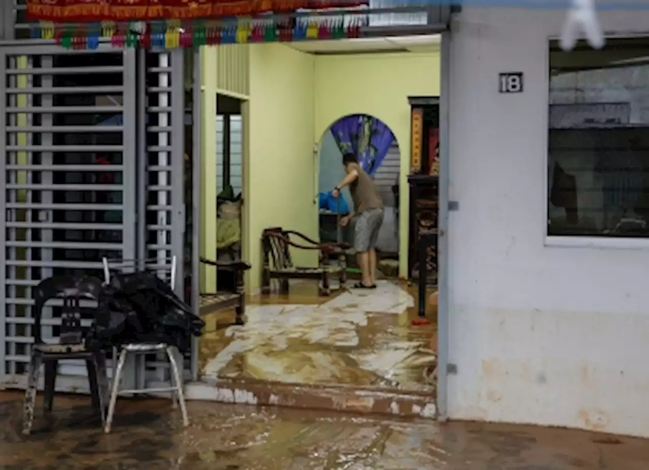 Johor: Bekok residents hit by floods after 17 years since last incident