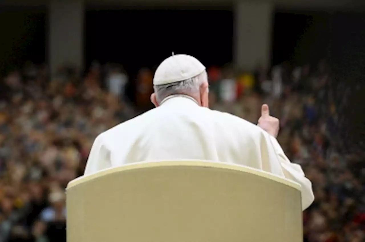 Stop human traffickers, Pope Francis says after Italy's migrant shipwreck