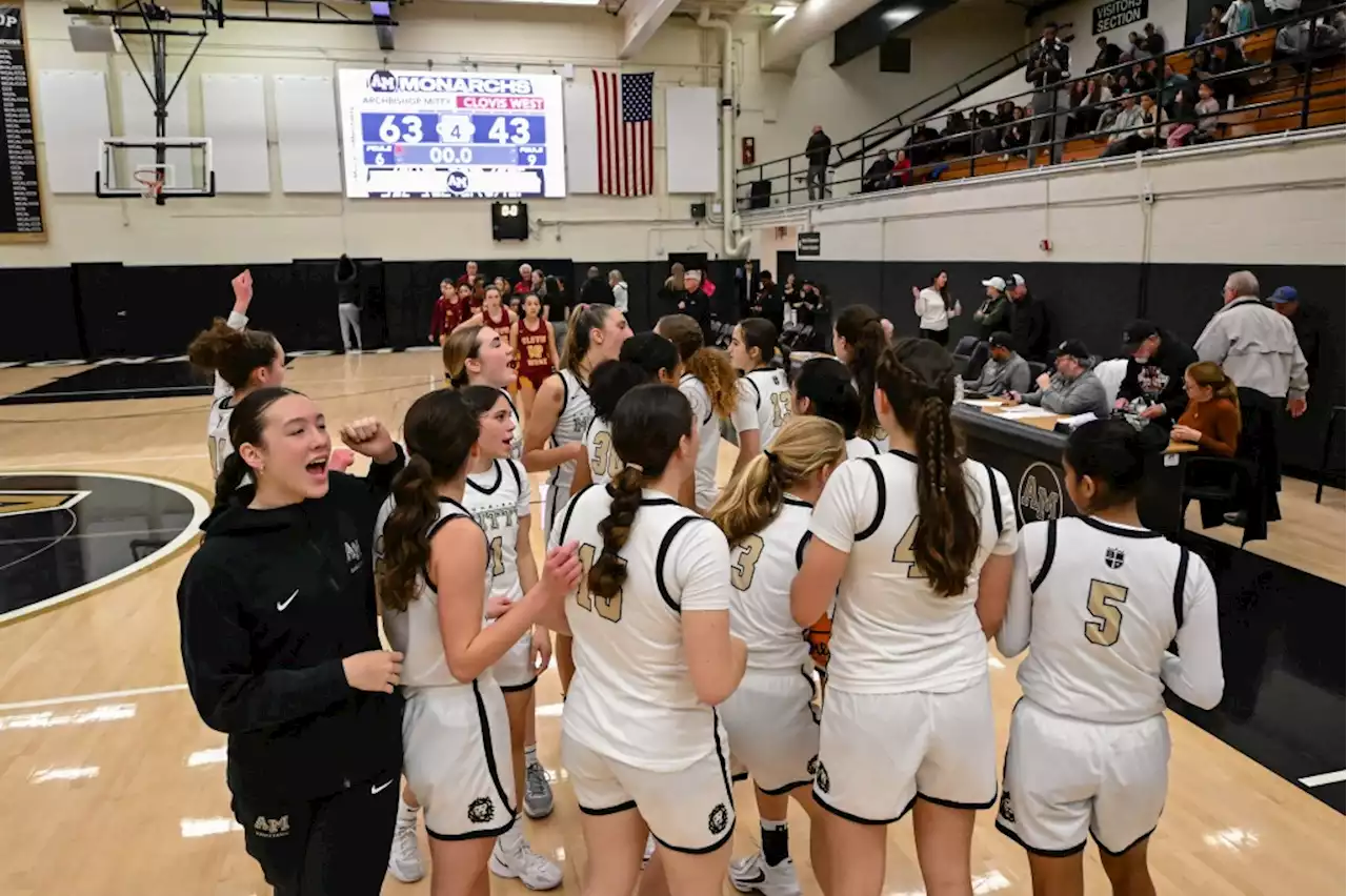 Mitty routs Clovis West to reach NorCal Open Division girls final