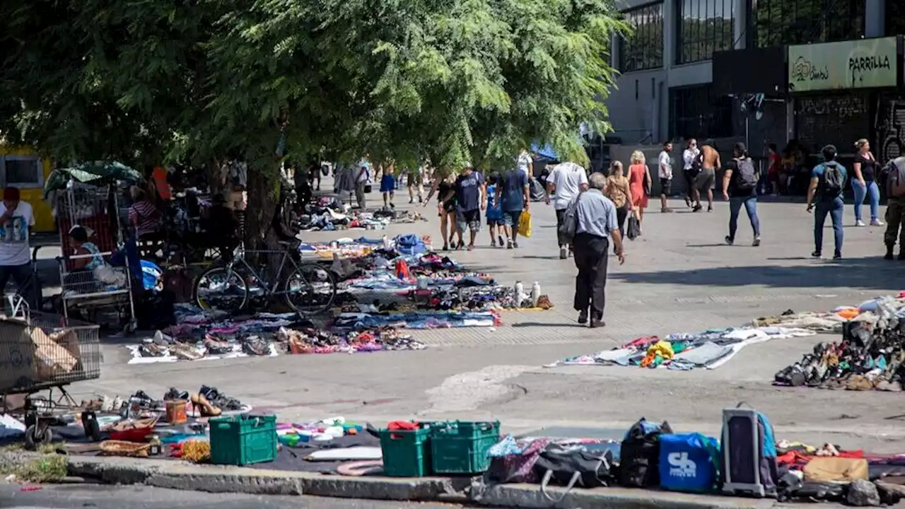 Desalojaron a los manteros de Retiro | El Gobierno porteño hizo un operativo de madrugada