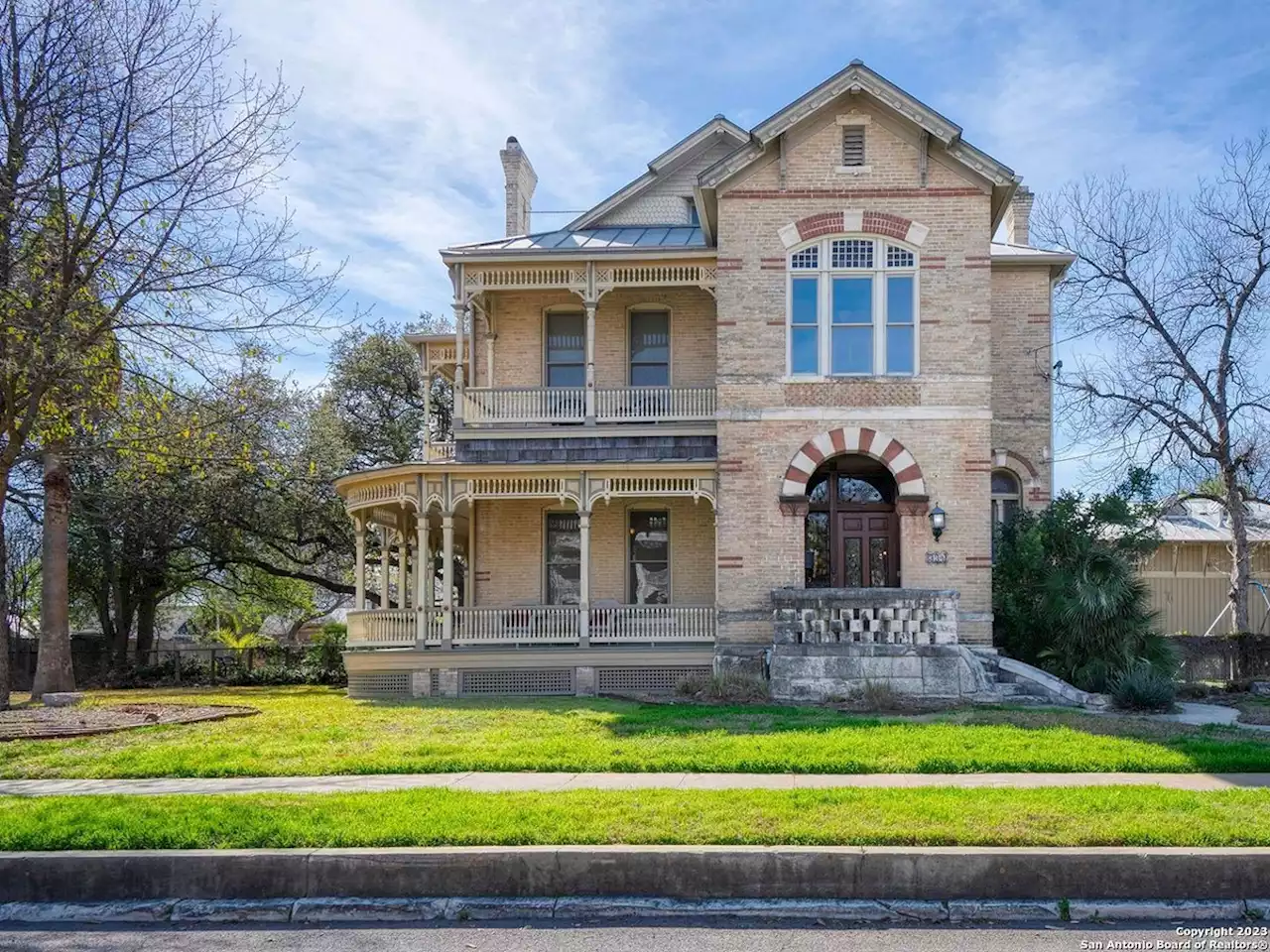 A historical San Antonio home designed by Lone Star Brewery's architect is now for sale