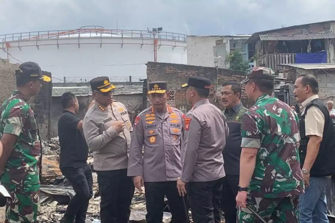 Kapolri Tinjau Kampung Tanah Merah Terdampak Kebakaran Depo Pertamina Plumpang