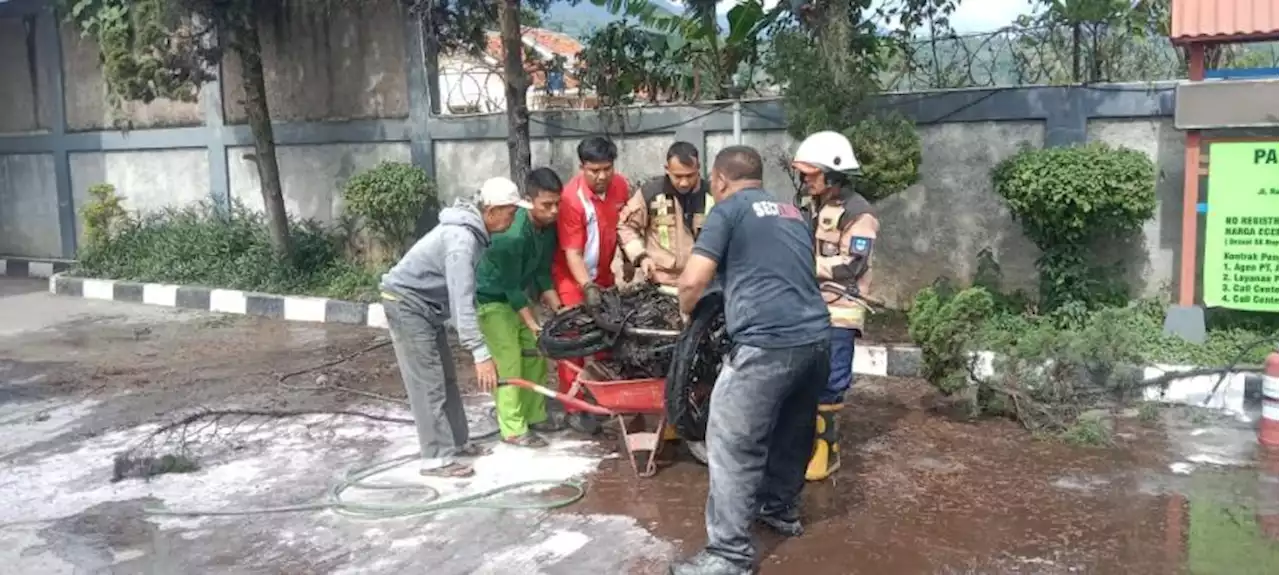 Motor Meledak dan Terbakar Usai Isi BBM di SPBU Bikin Warga Panik