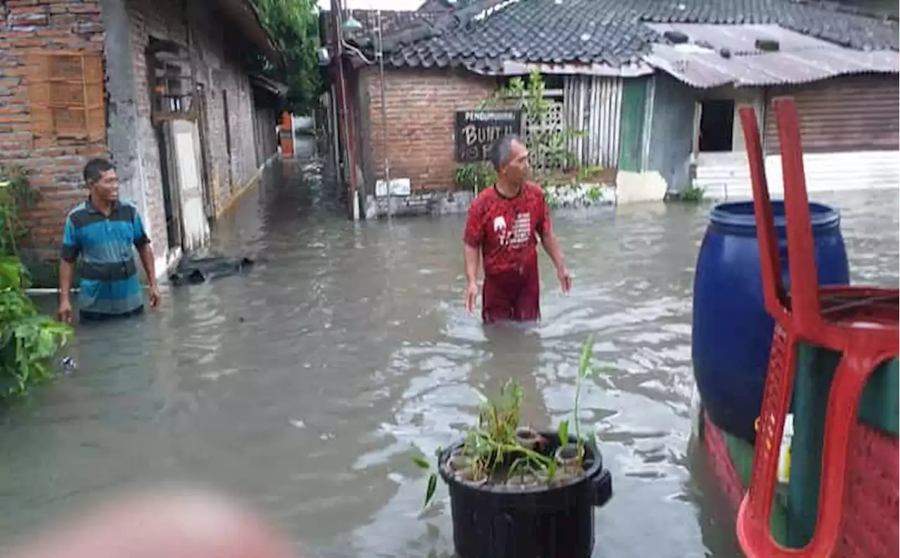 Menanti Penataan Bantaran Kali Jenes Solo yang Dipenuhi Bangunan Permanen