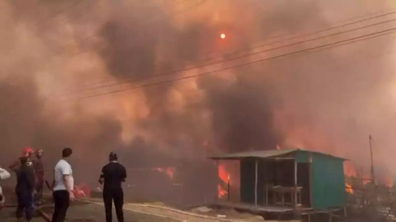 Storbrand i ett av världens största flyktingläger