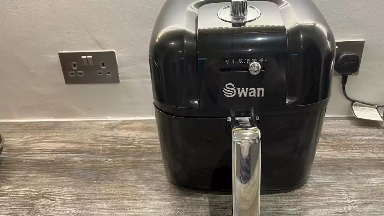 Swan Retro 6L Manual Air Fryer review: sleek with a decent capacity