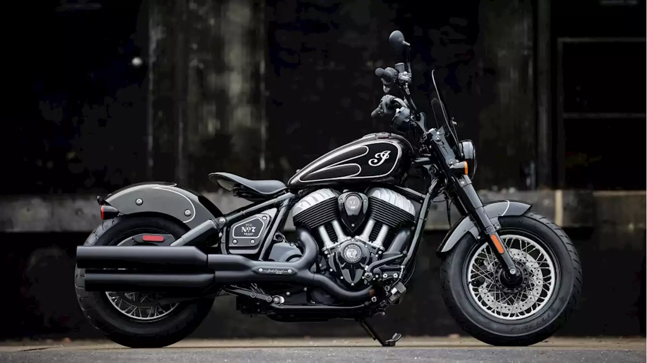 Jack Daniel’s Indian Chief Bobber Dark Horse motorcycle has whiskey in the paint - Autoblog