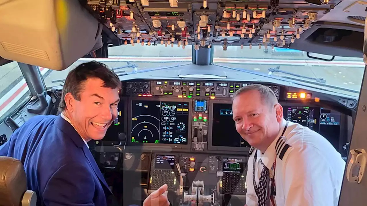 Jerry O'Connell Gets Southwest Cockpit Experience