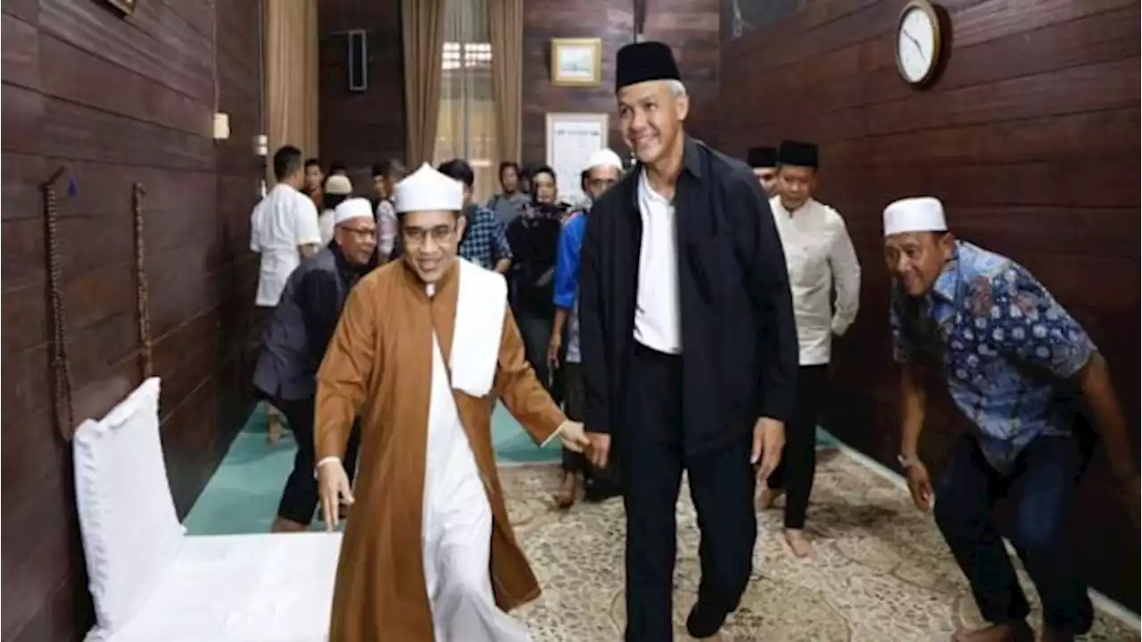 Ganjar Sowan Ke Tuan Guru Babussalam Besilam, Saling Berbagi Pengalaman