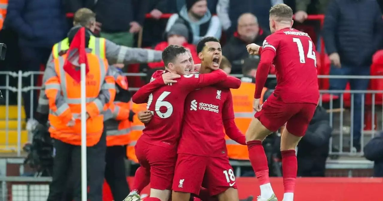 Historische Salah en geniale Gakpo maken met 7-0 gehakt van Manchester United