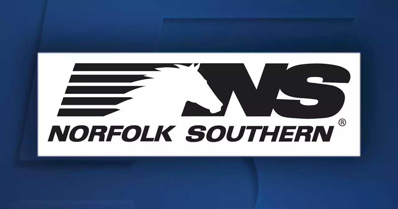 20 cars of Norfolk Southern cargo train derail in Ohio