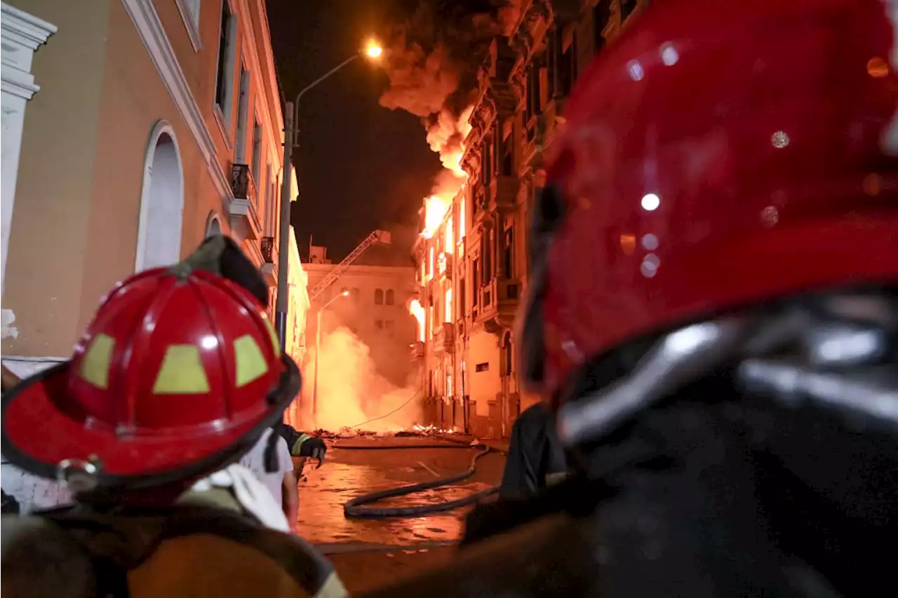 Cinco heridos y una comisaría incendiada en protestas contra Boluarte en Perú