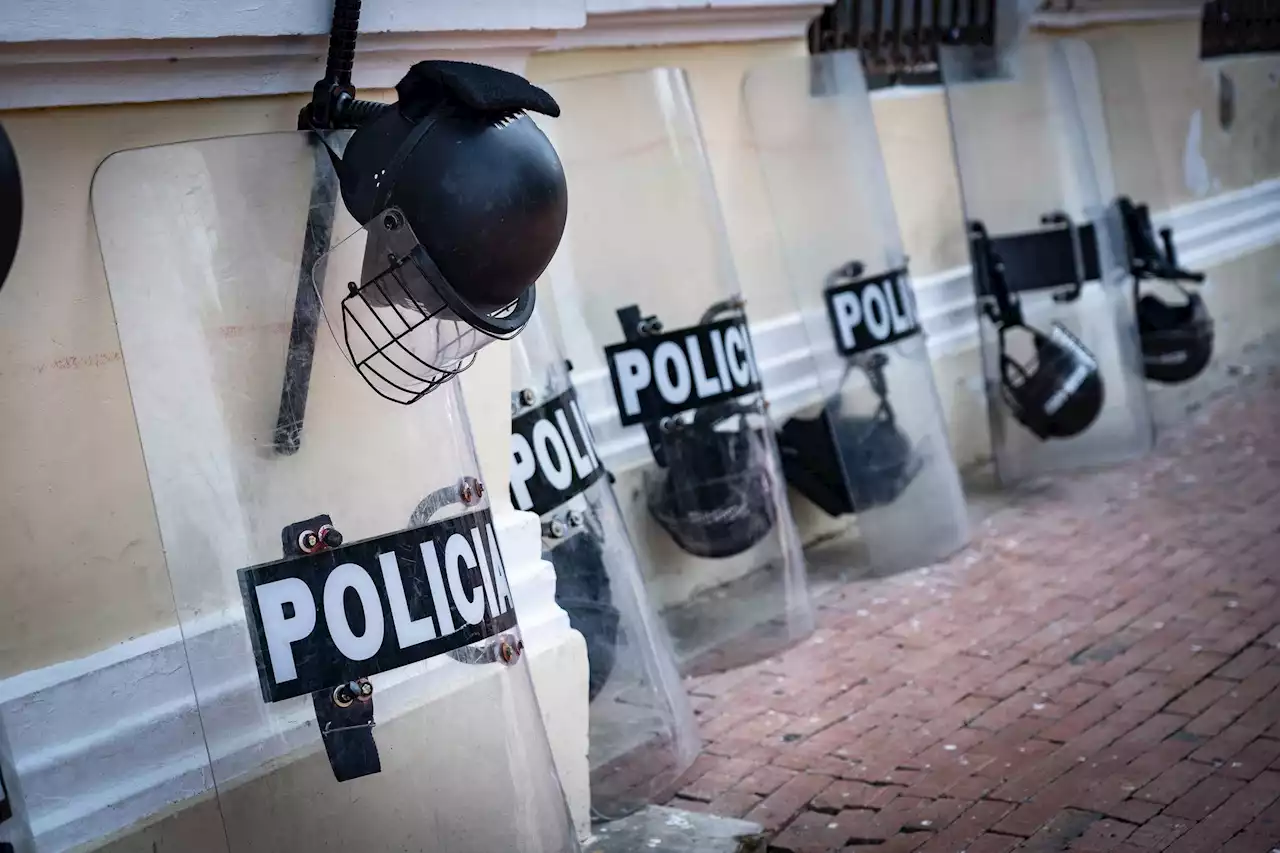 Nos trataron como animales y nos pasearon como trofeos: policía liberado en Caguán