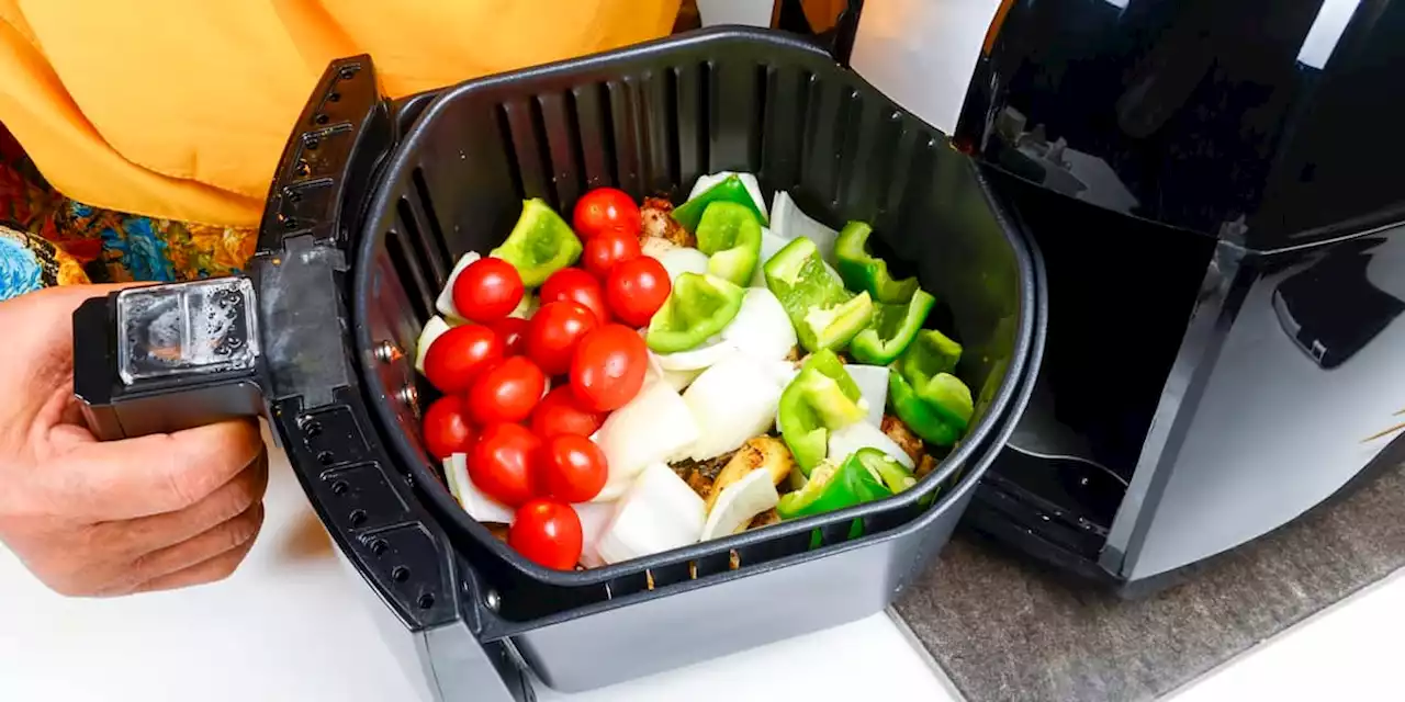 Alternative zu fettigem Frittieren: Das sollten Sie zu Heißluftfritteusen wissen