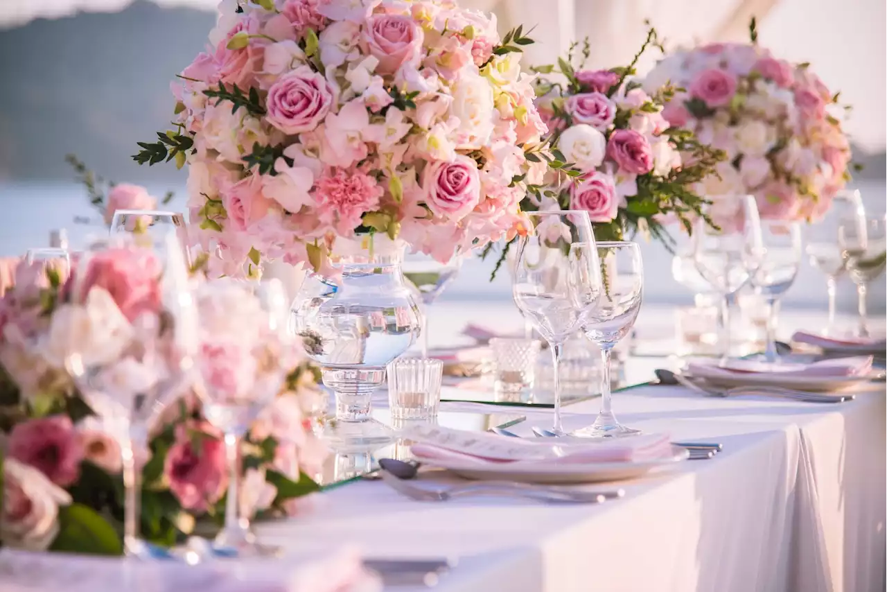 Plants Vs. Flowers: Which Is The Better Wedding Décor? 2023 / 2024 » Fashion Allure