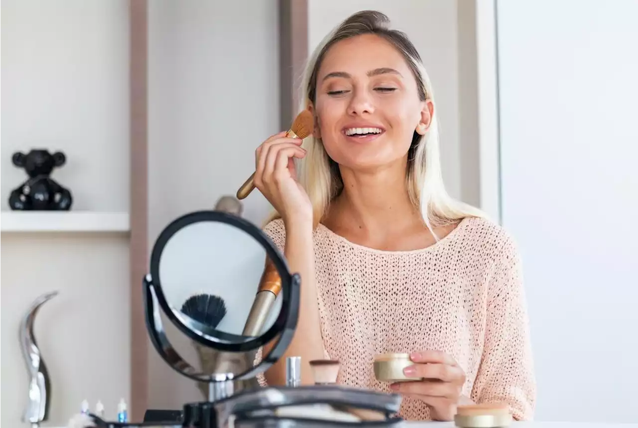 « Dream girl » : voici la tendance make-up qui promet un visage illuminé en 30 secondes chrono