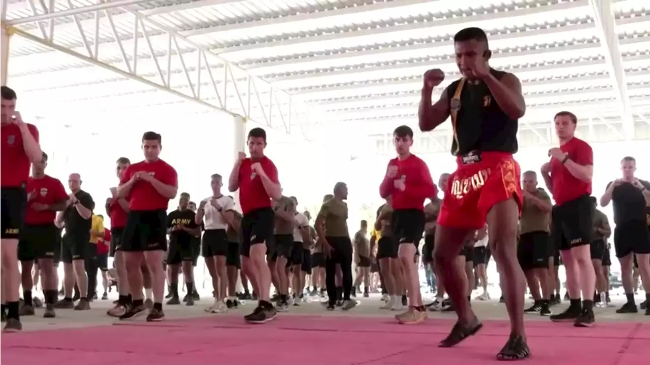 US soldiers receive Muay Thai lessons from Thai champion