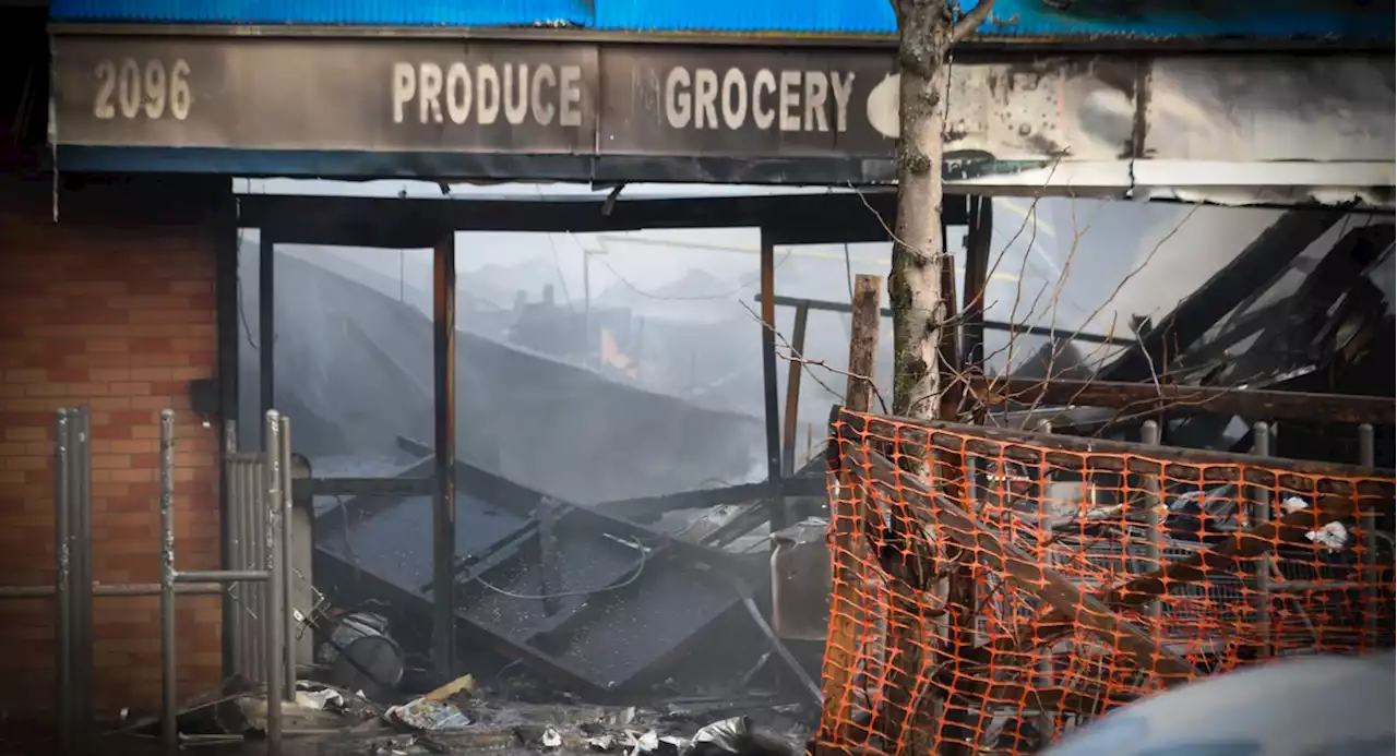 Exploding e-scooter battery sets off massive fire, 'extraordinary damage' in Bronx supermarket