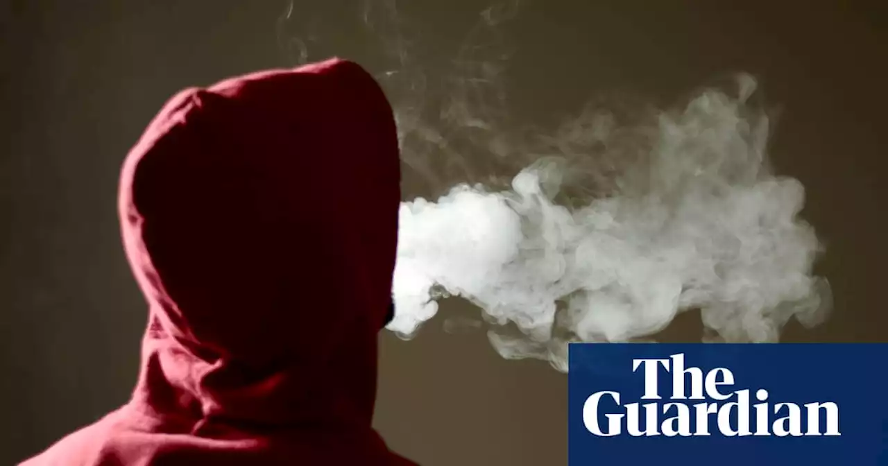 Make vapes a pharmacy-only drug, say New Zealand health groups