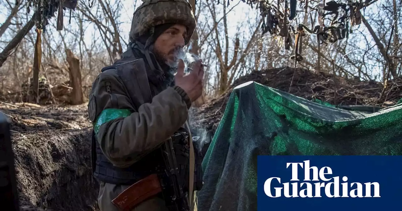 Ukrainian leaders agree to continue Bakhmut defence as casualties mount