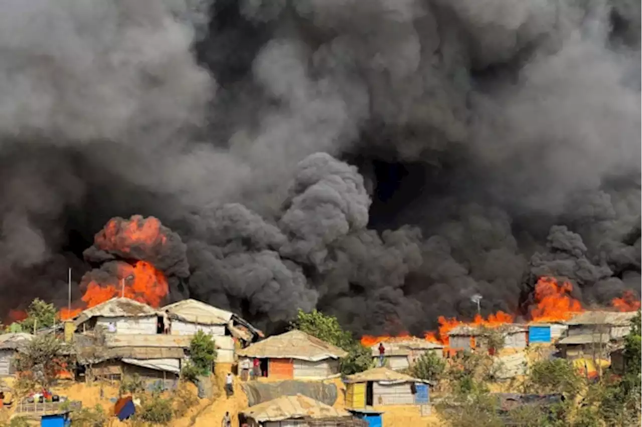 Fire destroys homes at Cox’s Bazar refugee camp in Bangladesh