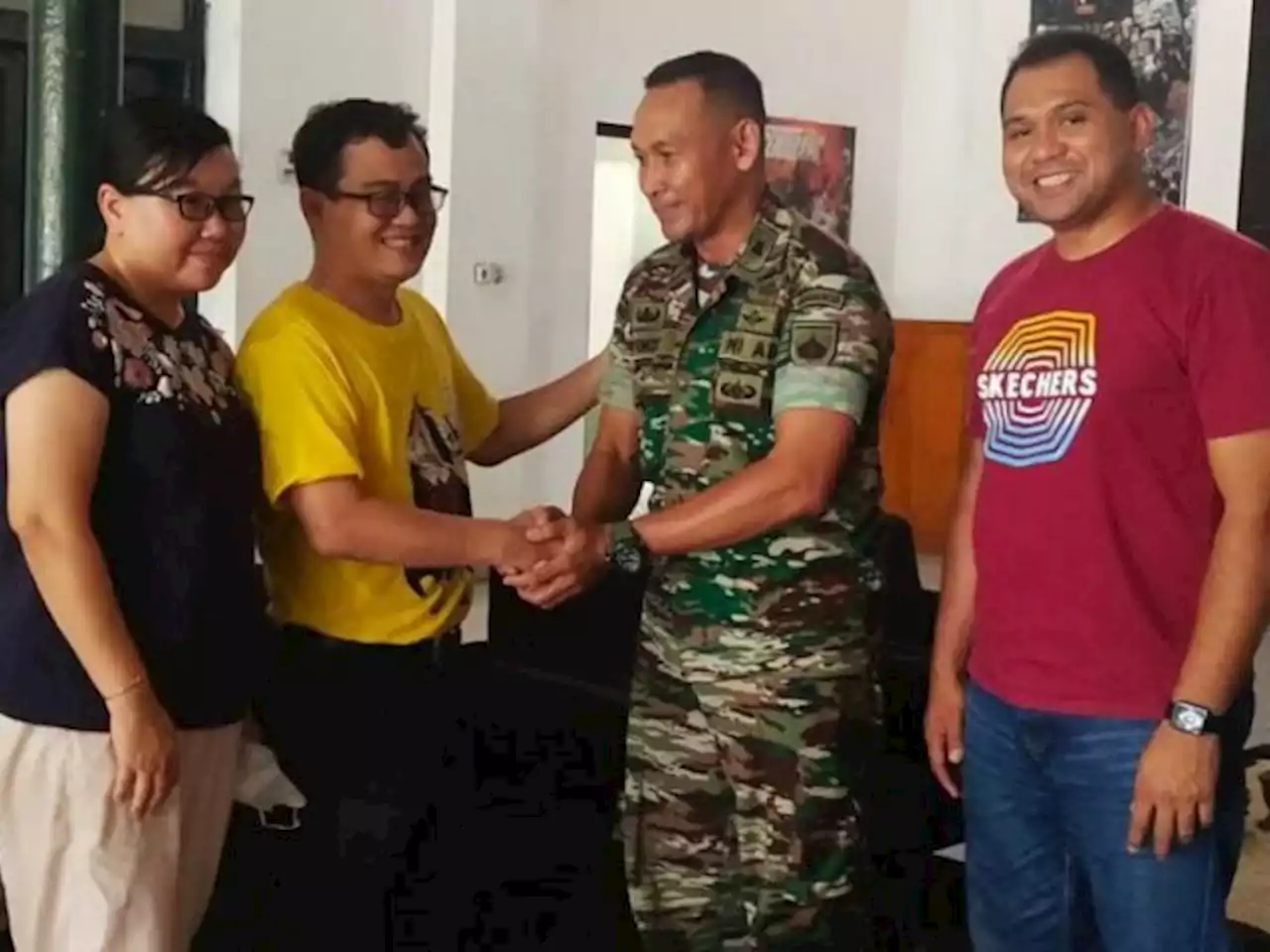 Anggota TNI Viral Bawa Sangkur Sepakat Damai dengan Pengendara Mobil