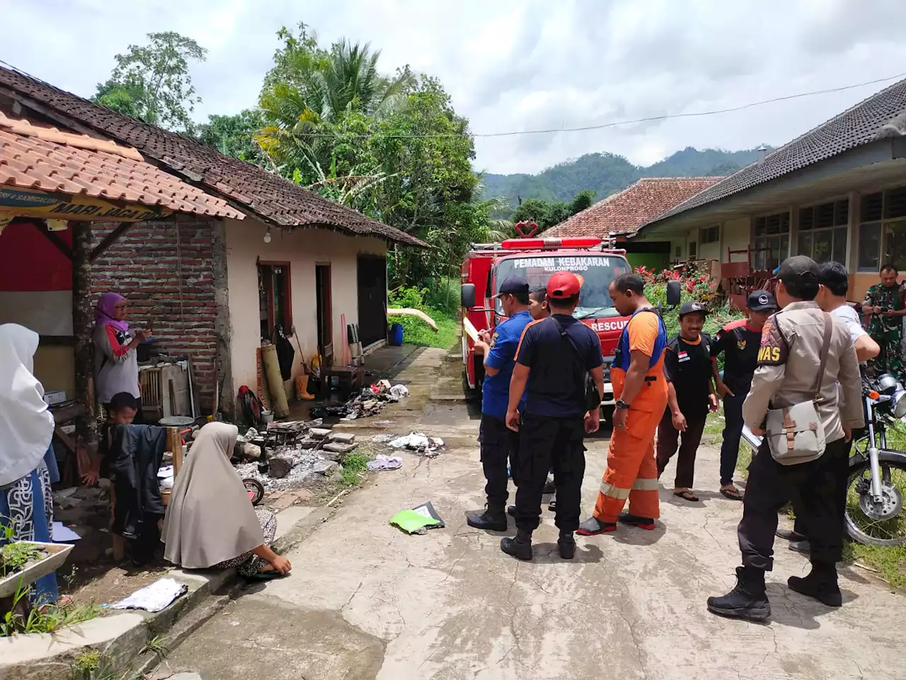 Sebuah Kantin di Kulon Progo Terbakar, Barang Berharga Dilalap Si Jago Merah