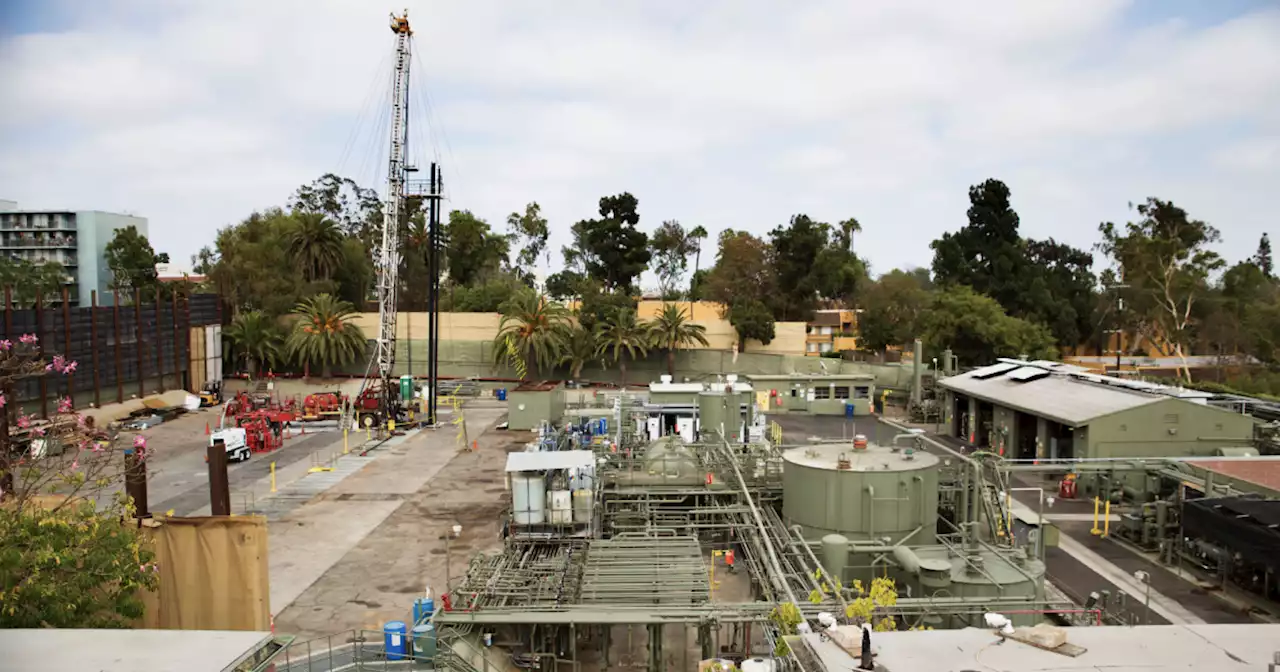 In a Largely Black and Latino Community, Neighbors Worry About The Oil Wells In Their Midst