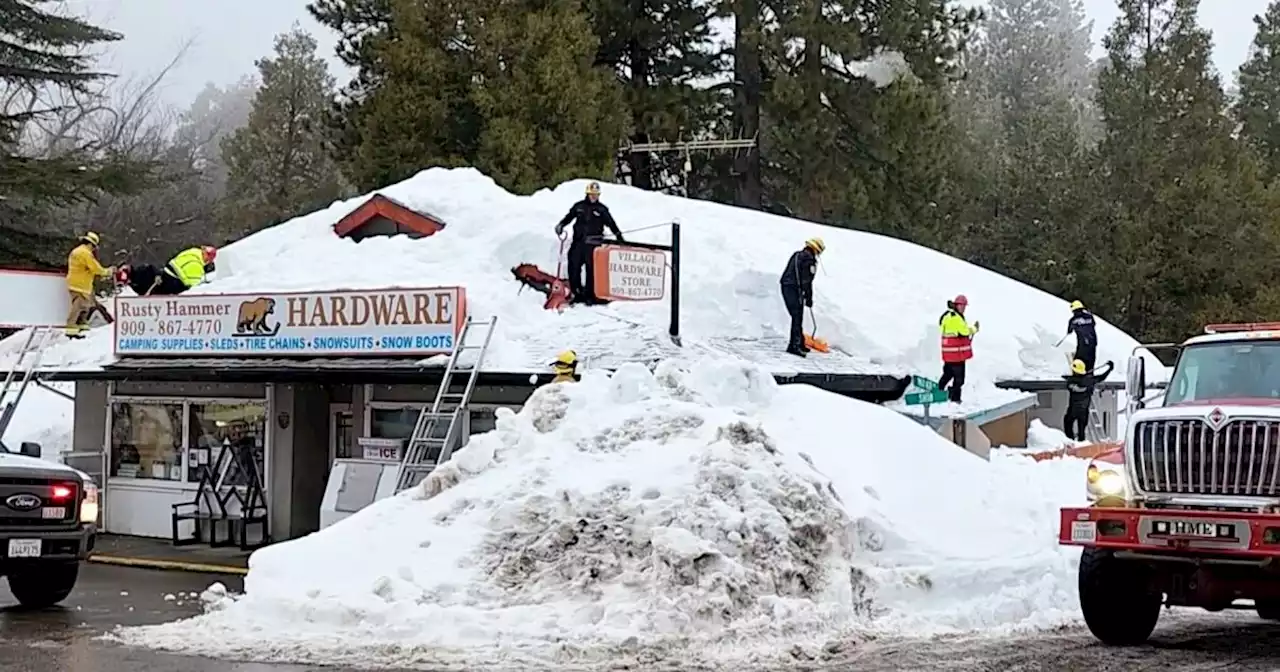 Snow siege in San Bernardino Mountains sows desperation as crews struggle to clear roads