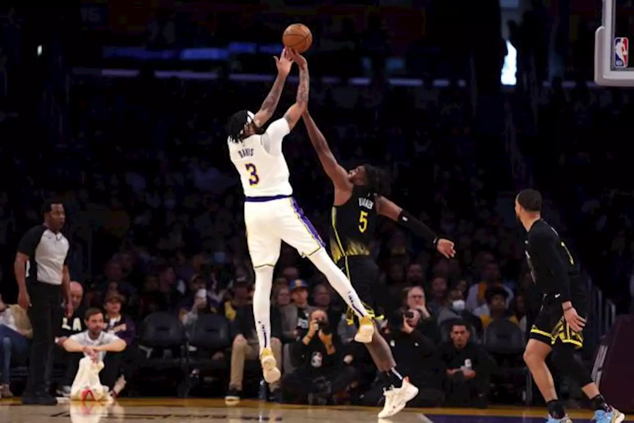 Les Lakers stoppent les Warriors grâce à un grand Anthony Davis