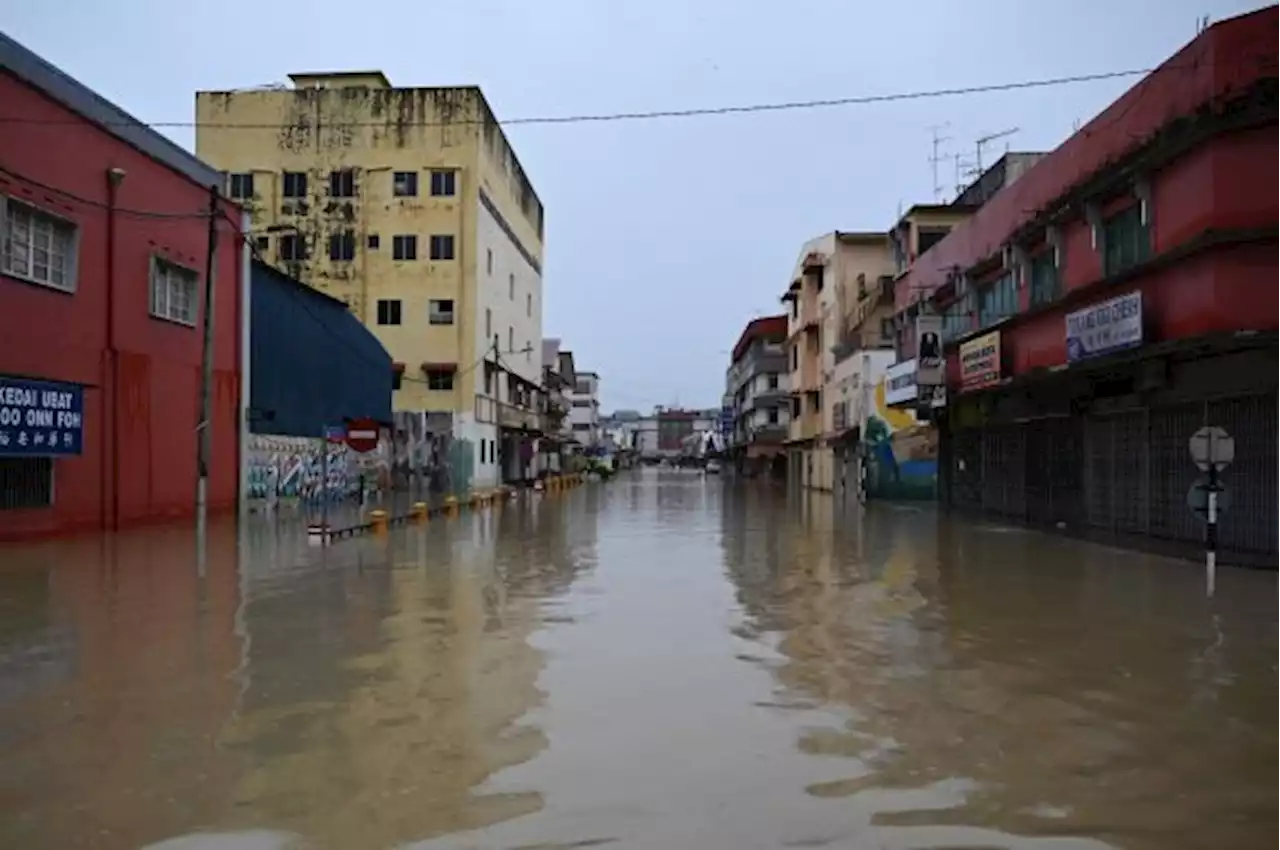 53.040 Orang Masih Mengungsi Akibat Banjir di Malaysia