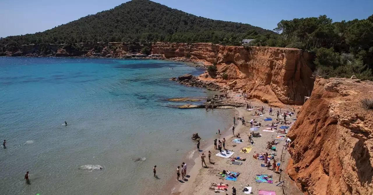 Urgent warning to UK tourists travelling to Spain amid infection outbreak