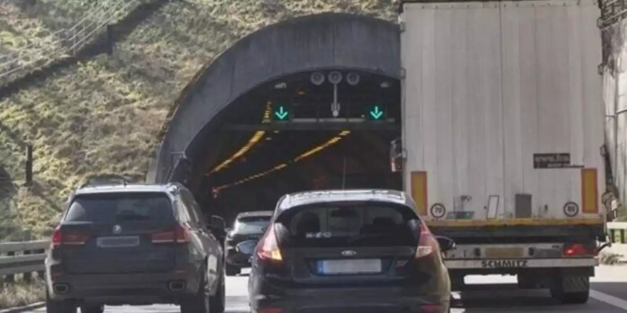 Nach Lkw-Unfall am Montagmorgen: Pfaffensteiner Tunnel gesperrt