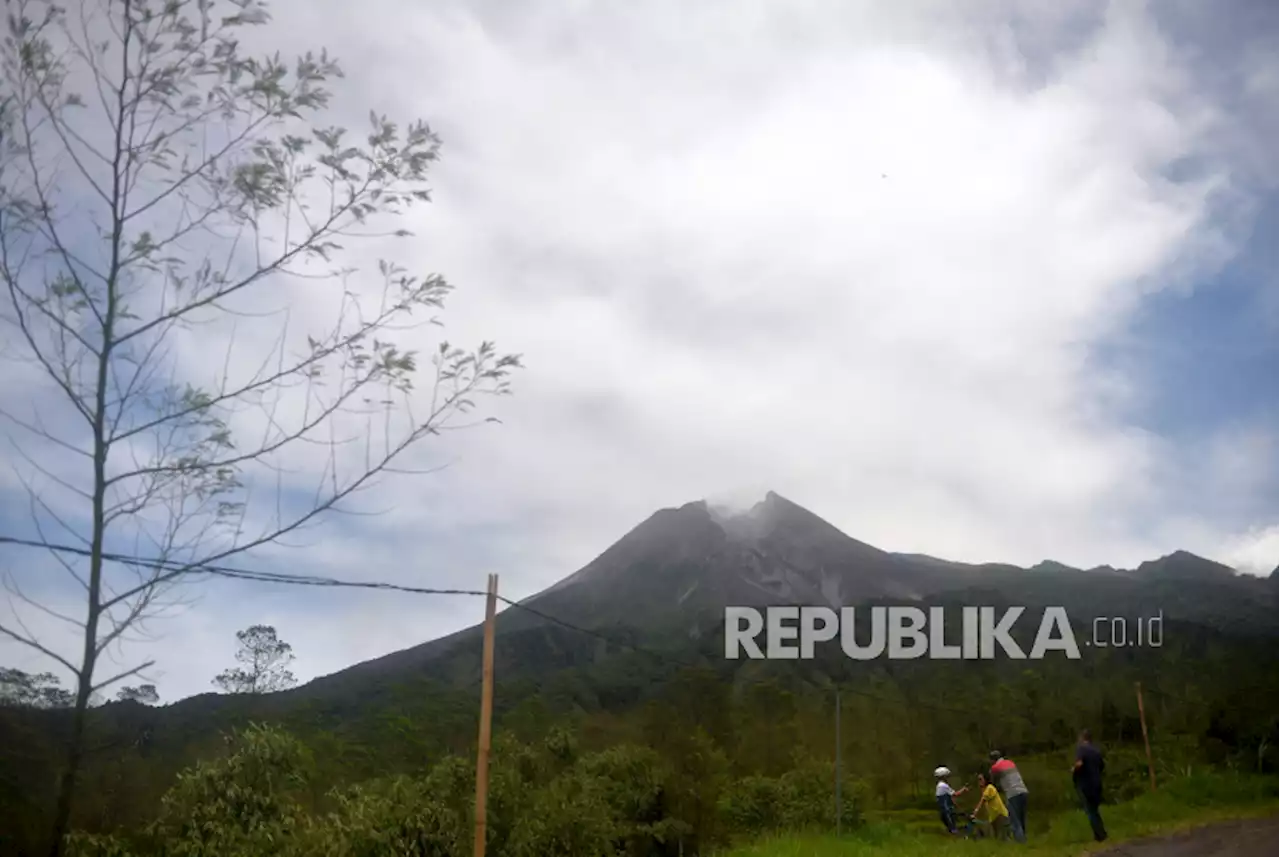 Gunung Merapi Luncurkan Dua Guguran Lava Selama Sepekan |Republika Online