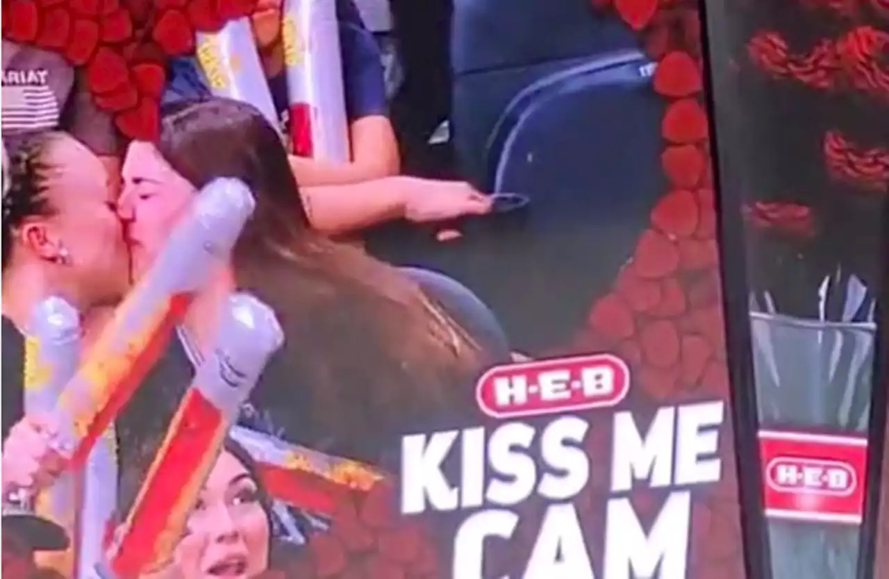 Video of same-sex couple smooching on San Antonio Spurs' Kiss Me Cam goes viral