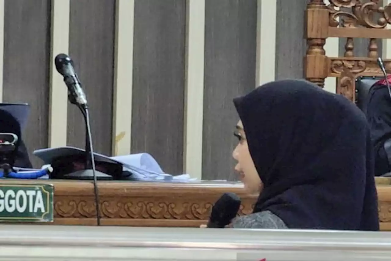 Kathlin Ikaliana, Perempuan Muda yang Dibiayai Bupati Nonaktif Pemalang