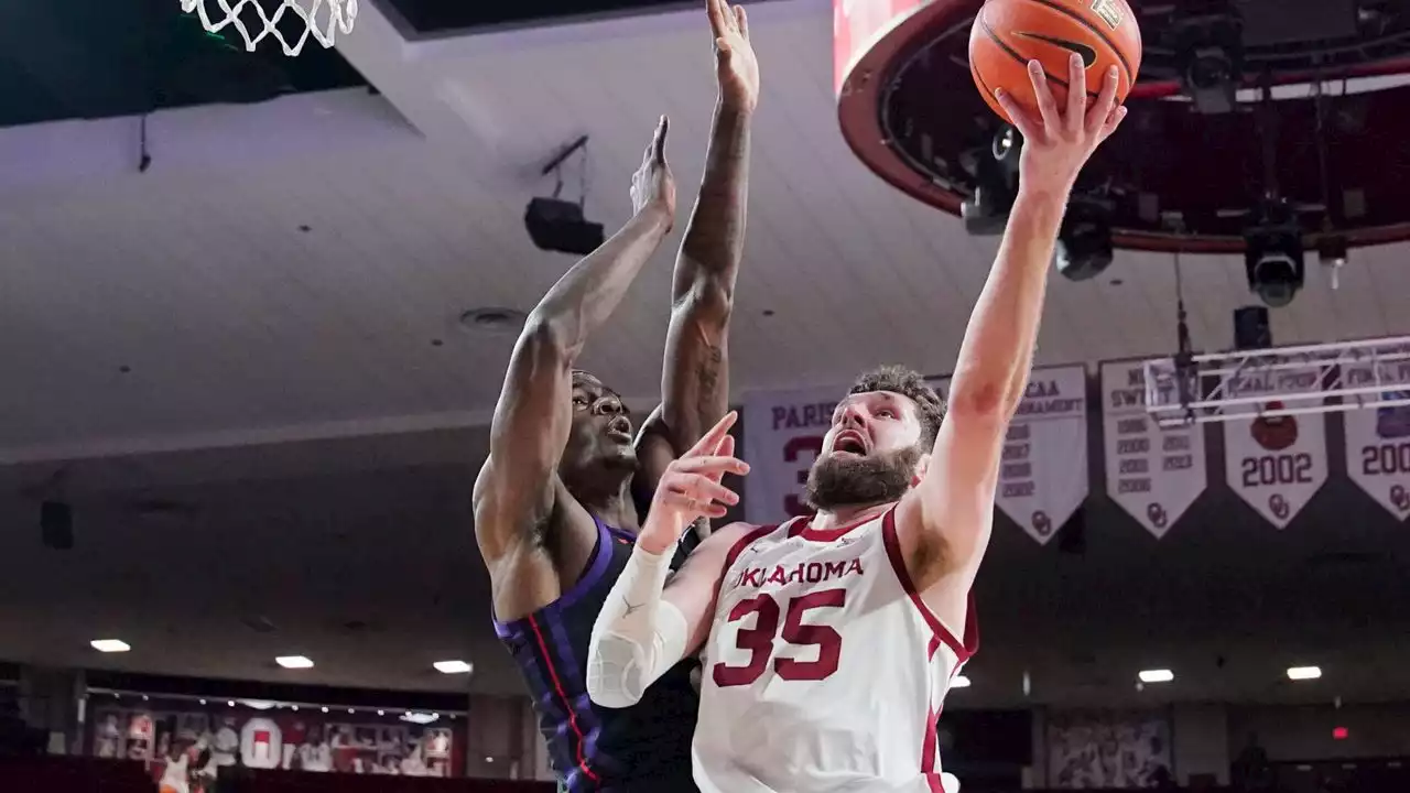 Groves, Oklahoma start fast, down No. 22 TCU 74-60