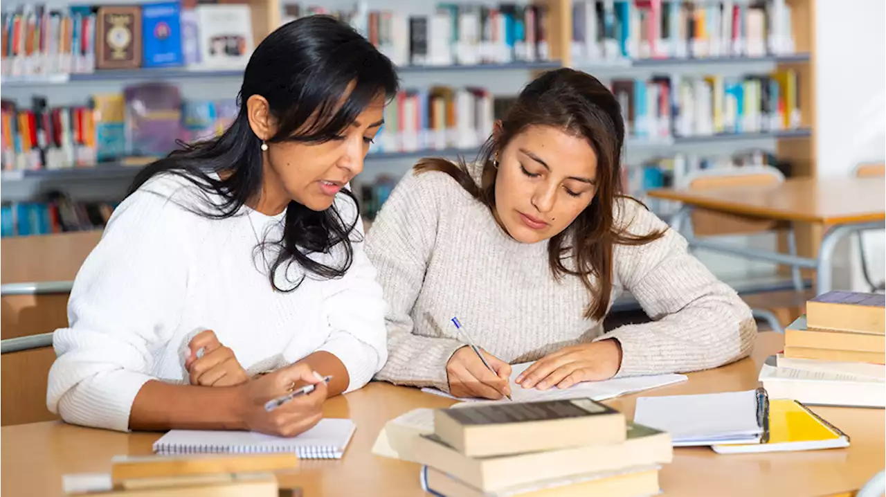 Más mujeres en la comunidad estudiantil - Gaceta UNAM