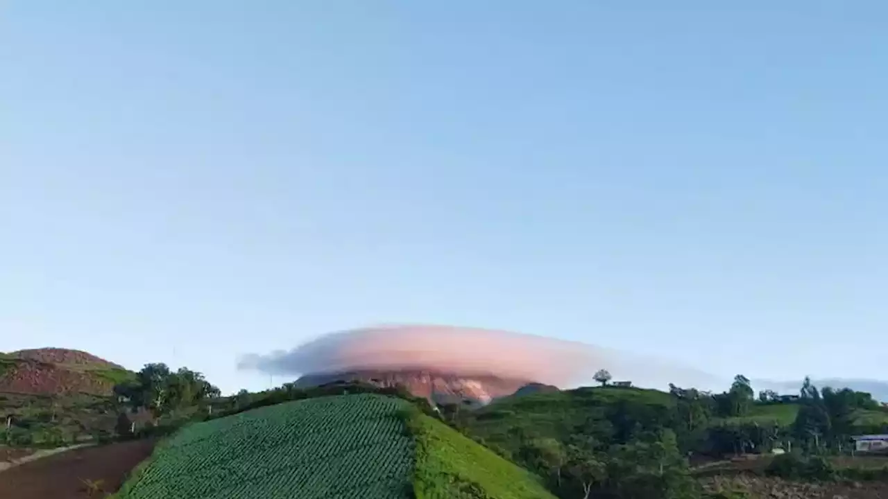 Spectacular Cloud Tops Philippines Volcano - Videos from The Weather Channel