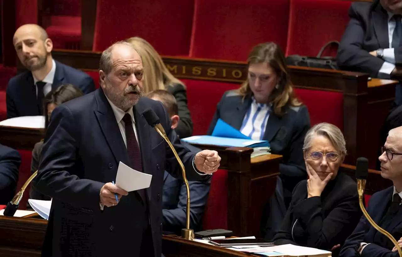 Deux bras d’honneur du garde des Sceaux et un tollé à l’Assemblée