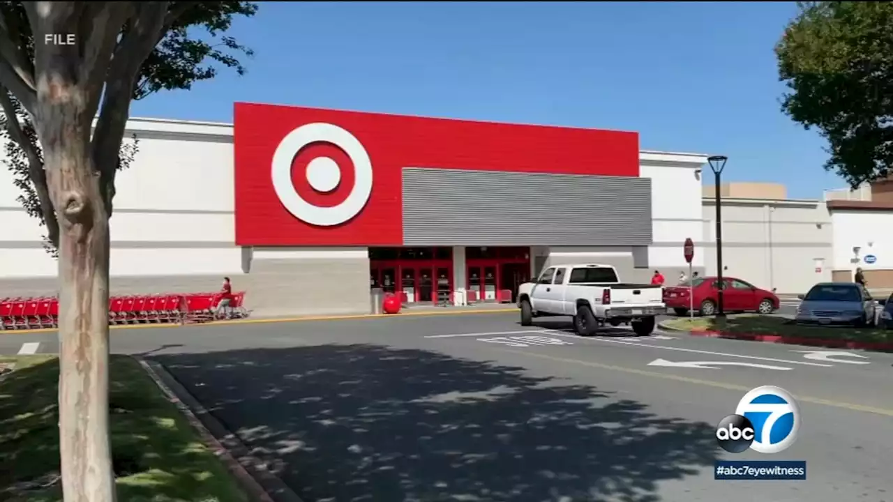 Target's curbside service will now let customers make returns, pick up Starbucks